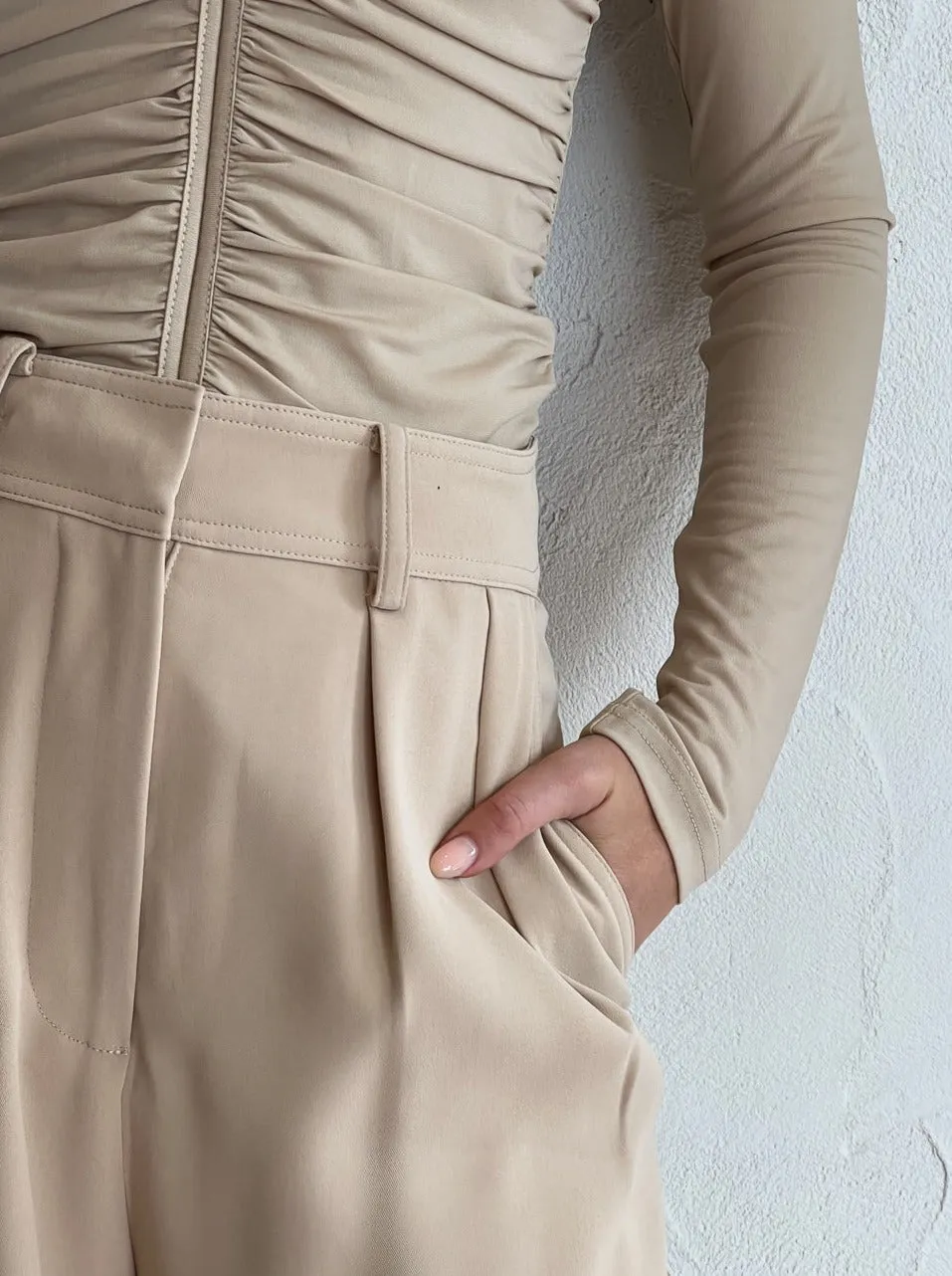 By Johnny Pleat Front Pant in Sand
