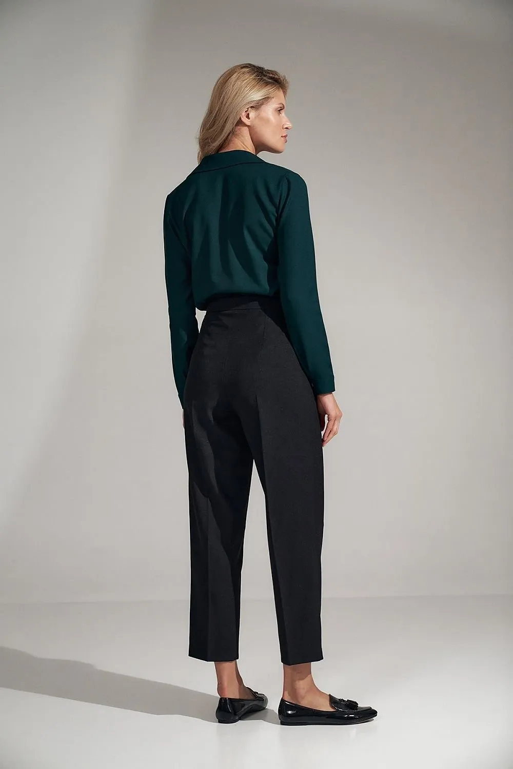 Chic Checked Trousers with Practical Side Pockets