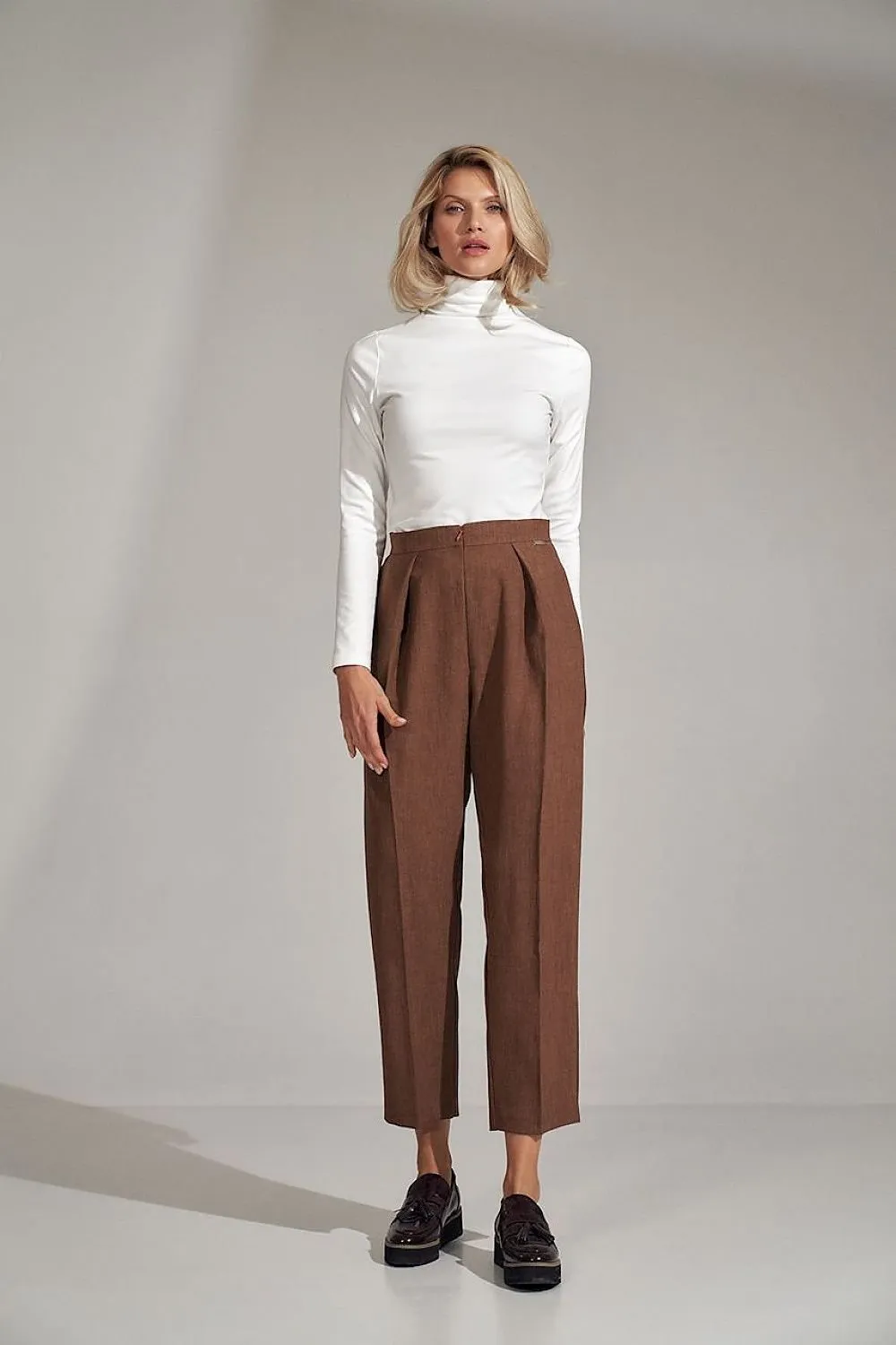 Chic Checked Trousers with Practical Side Pockets