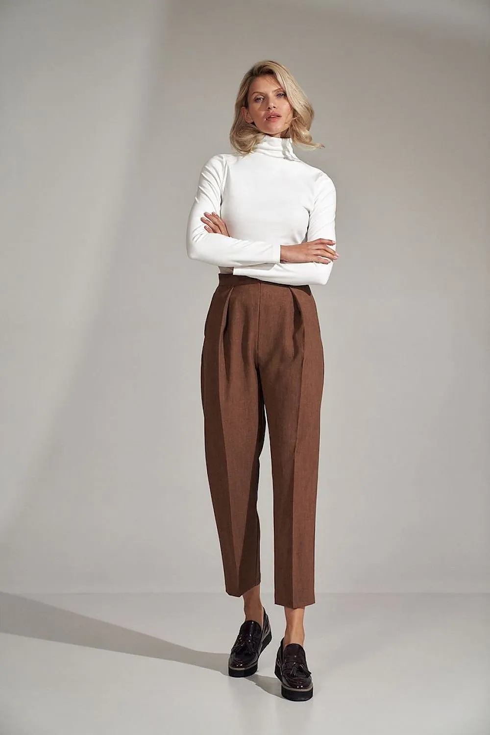 Chic Checked Trousers with Practical Side Pockets