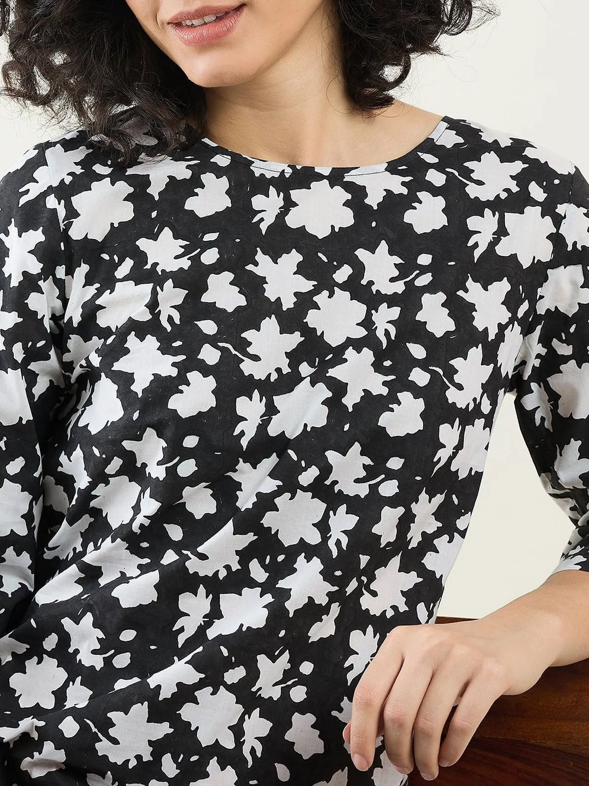 Easy Fit Kurta & Cropped Pants Set