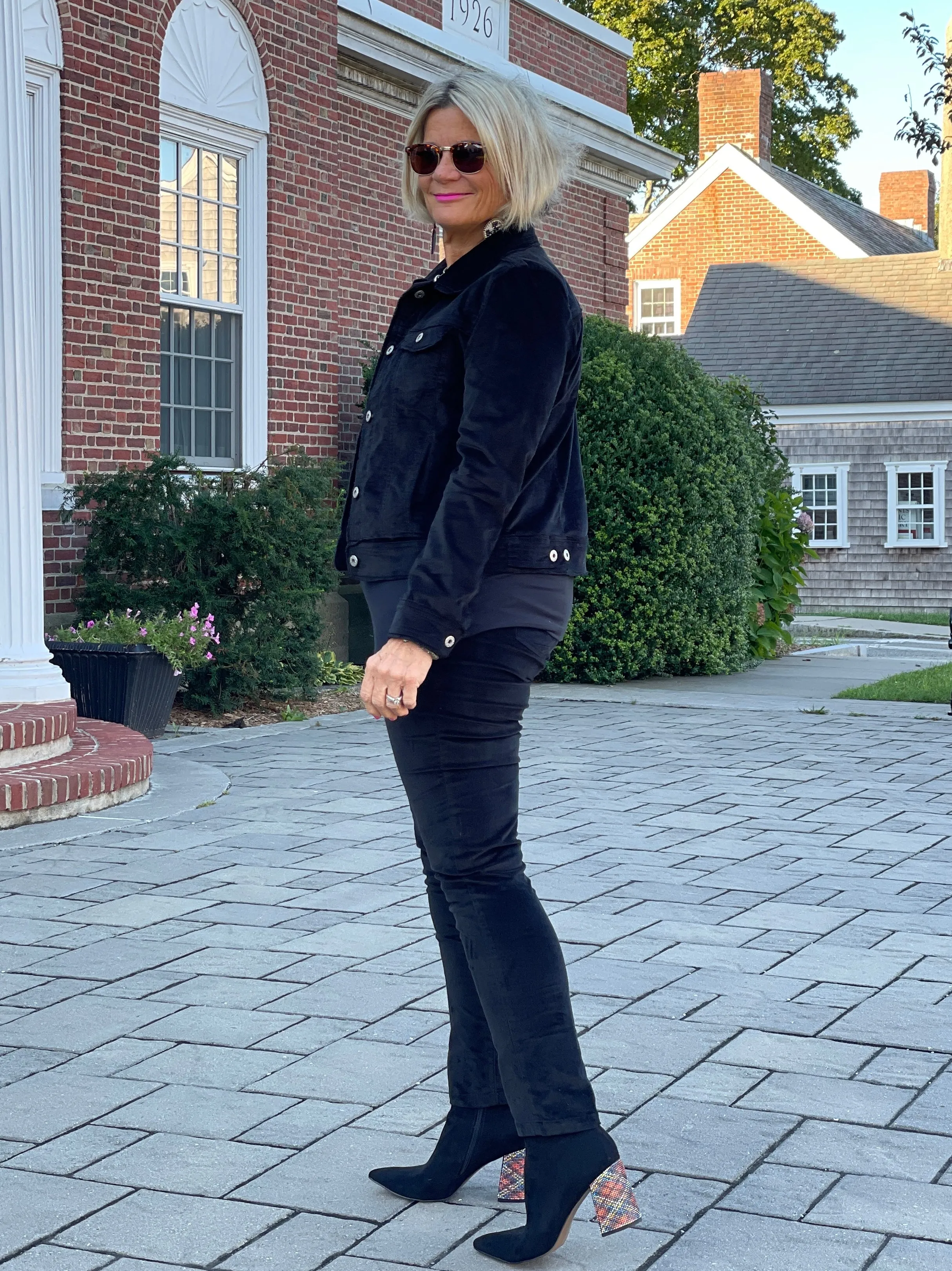 LULU-B BLACK VELOUR PANTS